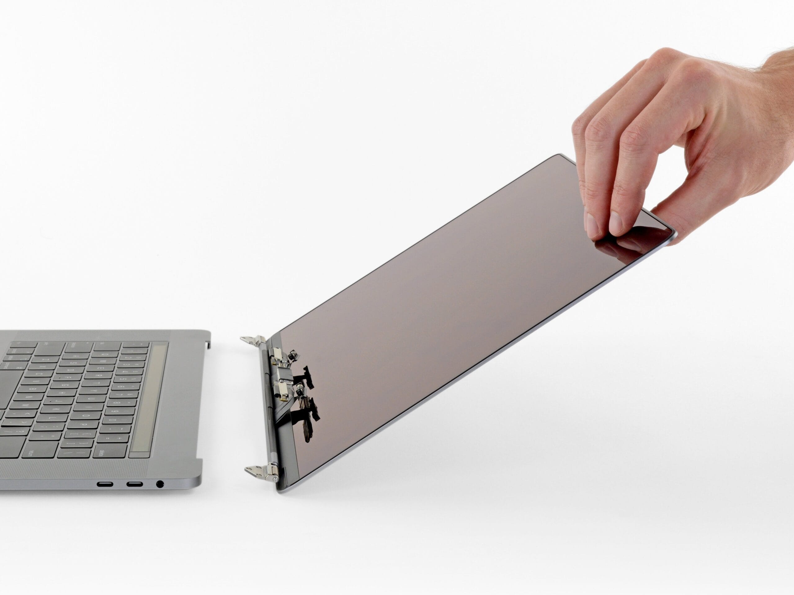 Macbook ekrano keitimas